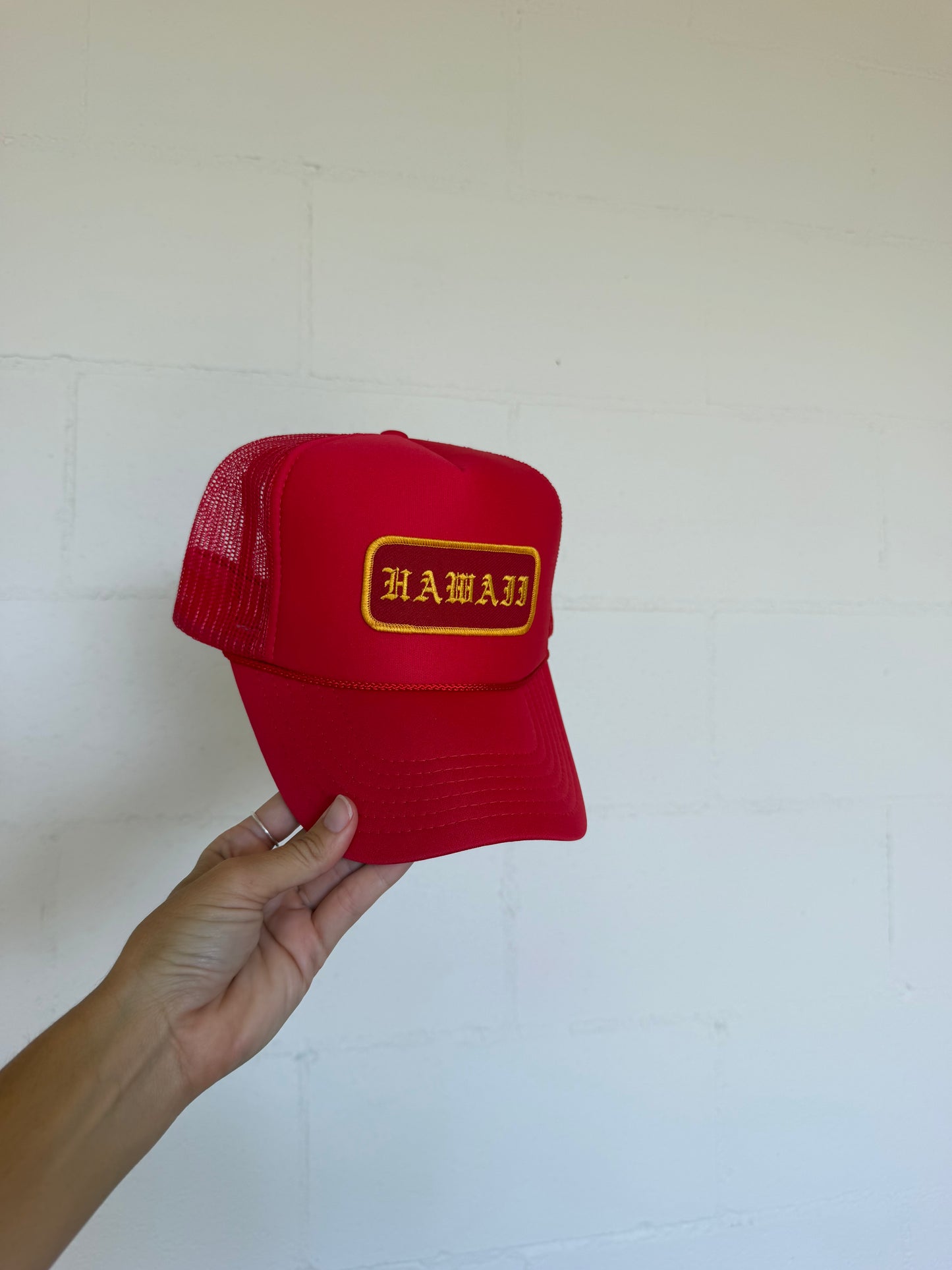 HAWAII OE Trucker Hat